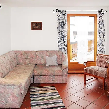 Haus Minerva 220w
